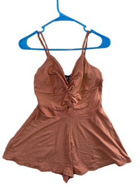 NWT Windsor Romper Size Medium